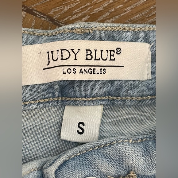Judy Blue Faded Denim Distressed Shorts Small - Picture 3 of 8